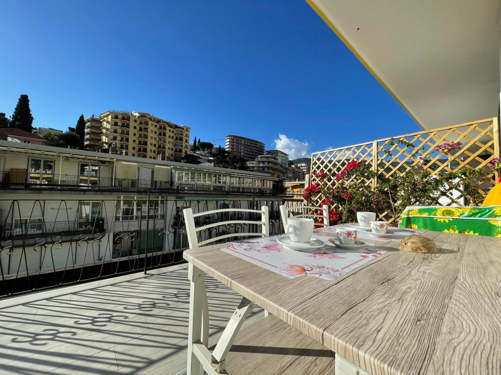Apartmán Wh - Un Posto Al Sole - Attico Monolocale Con Parcheggio Gratuito - 5 Minuti Dal Centro - Wifi Sanremo Exteriér fotografie
